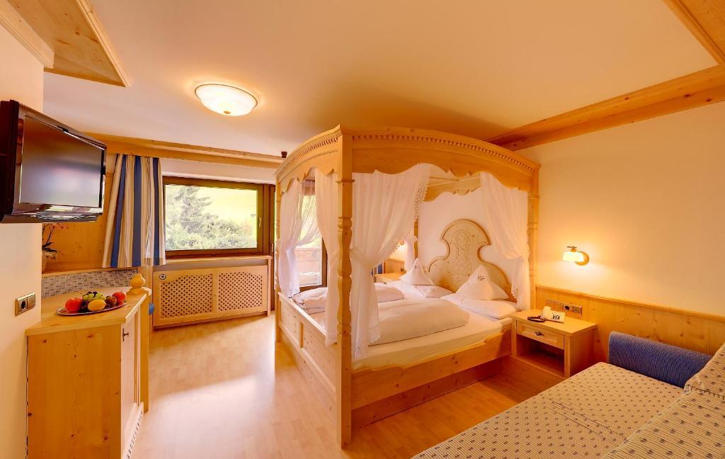 Hotel Alaska Selva di Val Gardena Room photo